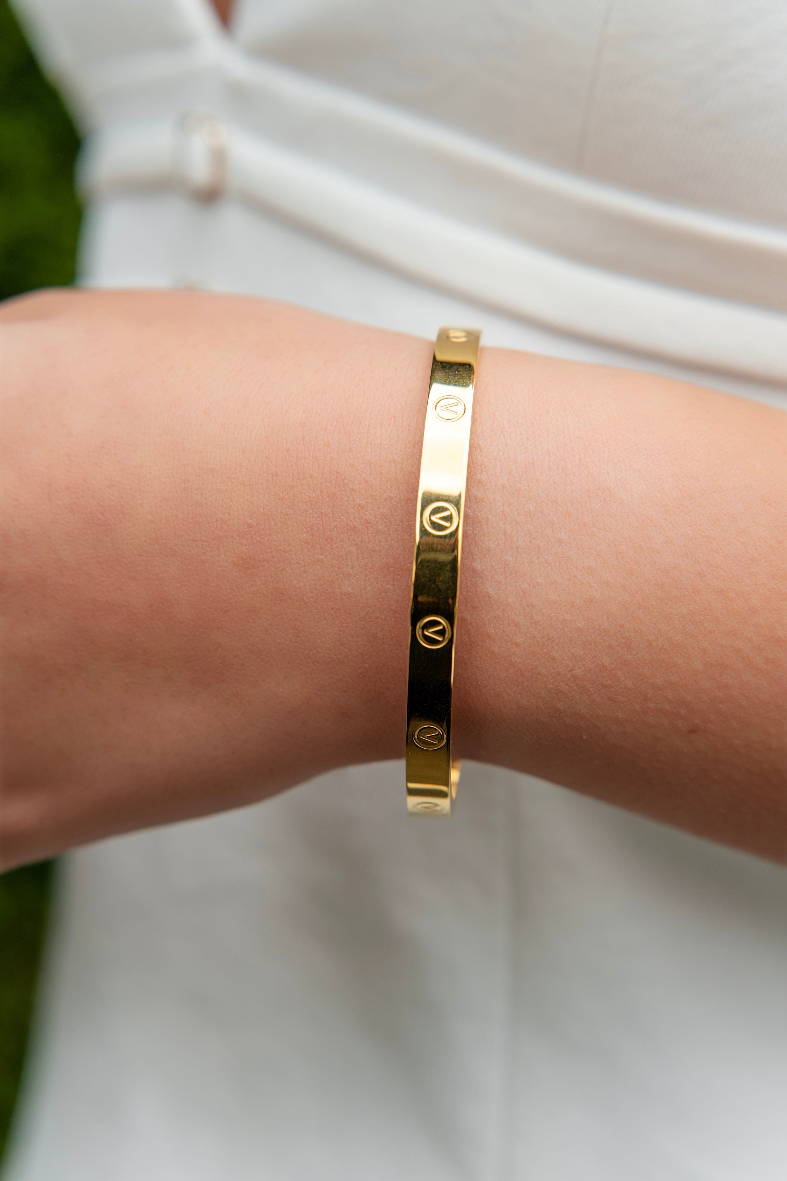 BANGLES